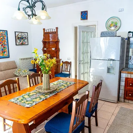 Marylife Vacanze - A 20 Mt Dal Mare Apartment